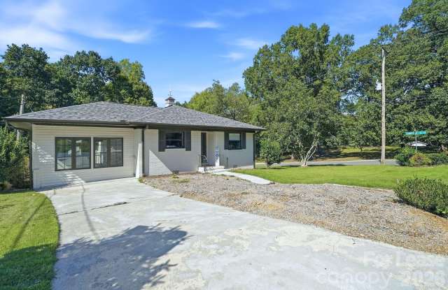 434 Sunnyside Drive SE Gallery 2