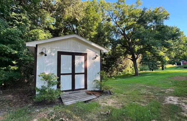 1498 GARLAND Dr Gallery 2