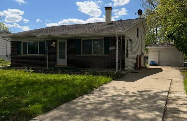 1688 Clifford St, Glendale Heights, IL 60139 – Spacious 3 Bed / 2 Bath Single-Family Home photos photos