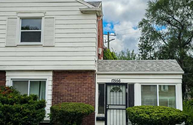 17556 Snowden Street photos photos