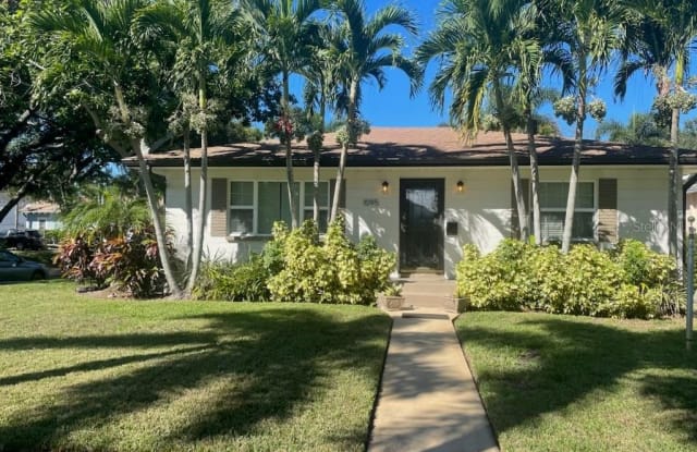 1095 16TH AVENUE N - 1095 16th Avenue North, St. Petersburg, FL 33704