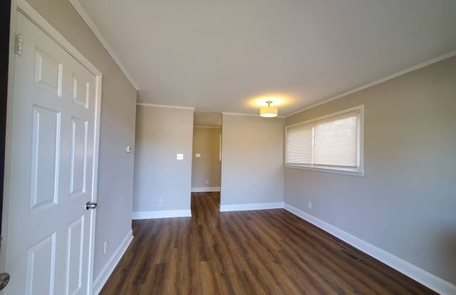 Beautiful Home in Charlotte NC 28208 Gallery 3