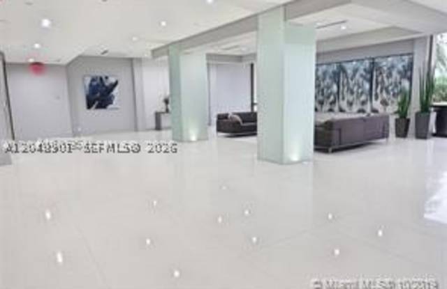 20379 W Country Club Dr Gallery 2