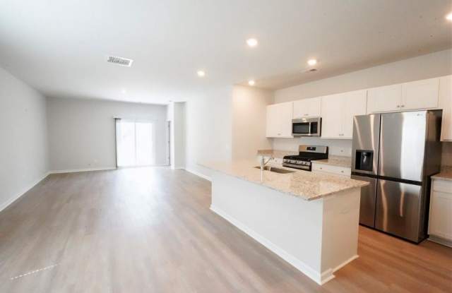 Beautiful 5BR Rincon Home with Open Floorplan & Loft Space Gallery 3