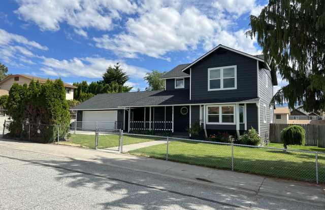 610 12th St Ne - 610 12th Street Northeast, East Wenatchee, WA 98802