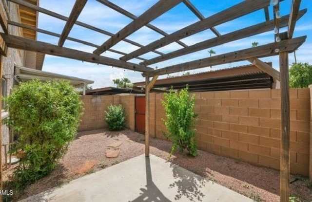 8249 E THOMAS Road E photos photos