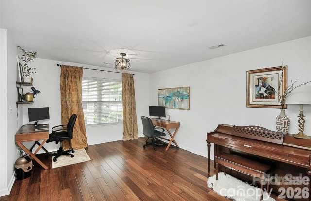 3133 Huntington Ridge Court Gallery 3