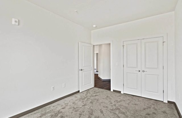 Metropolis Apartments Gallery 4