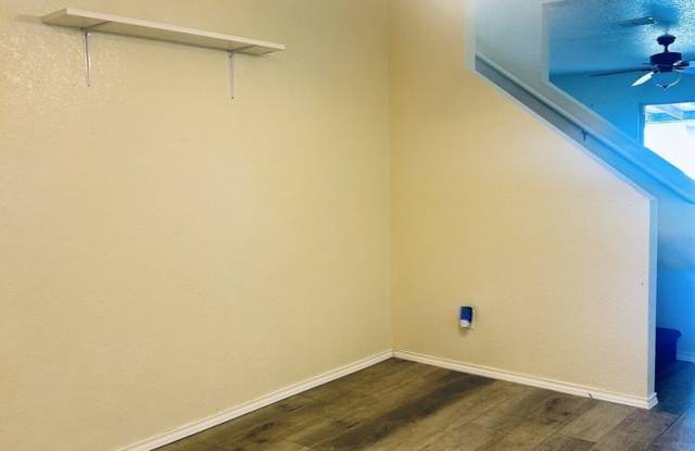7715 Burro Bend Gallery 2