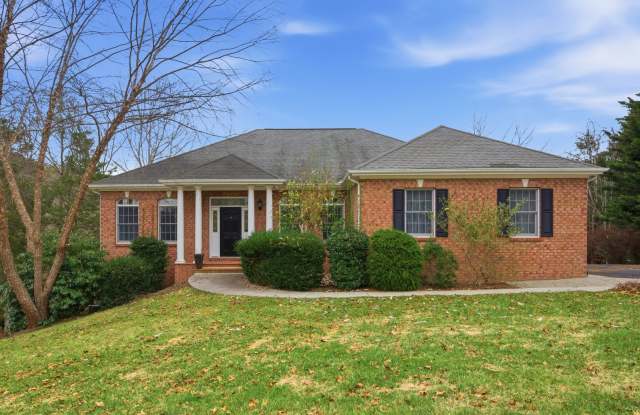 4 Bed/3 Bath. Pet Friendly. Master on Main - 2025 Plank Drive, Montgomery County, VA 24060
