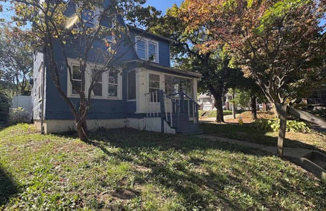 Three bedroom one bathroom home for rent photos photos Three bedroom one bathroom home for rent photos photos