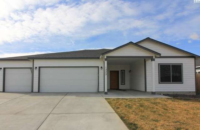 1333 13th Street - 1333 13th Street, Benton City, WA 99320 1333 13th Street - 1333 13th Street, Benton City, WA 99320