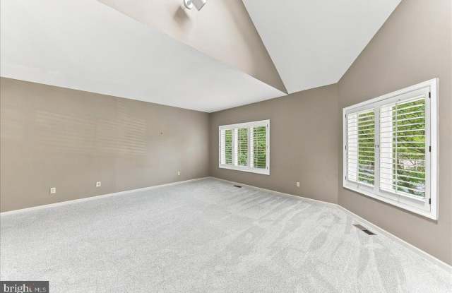 400 WOODED Way Gallery 4