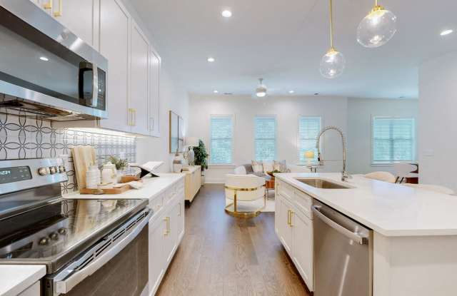 New 3/2.5 Townhome in Downtown Franklin, TN (pet friendly)! Gallery 4