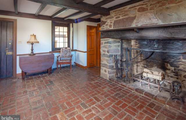 1009 SWAMP ROAD Gallery 4