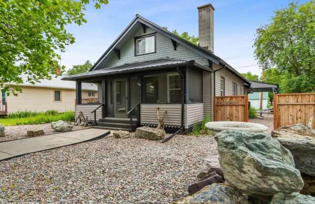 285 1st Ave E N photos photos