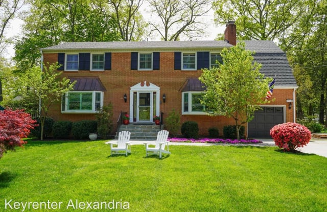 3917 Robertson Blvd - 3917 Robertson Boulevard, Mount Vernon, VA 22309
