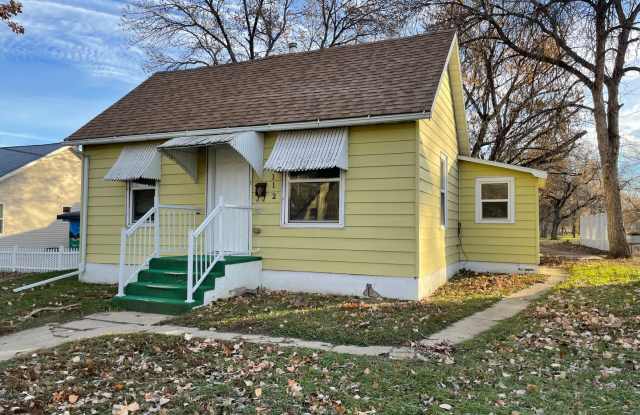 Quaint 3 Bedroom in NW Minot photos photos
