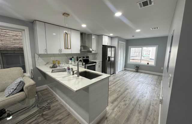 514 43RD ST photos photos