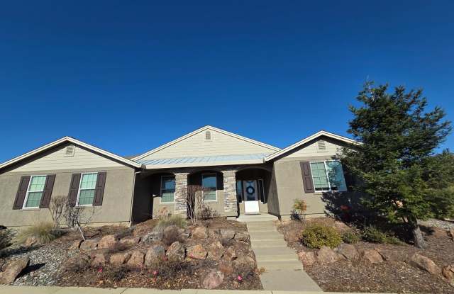 Home in Highland Park neighborhood with 3 car garage. photos photos