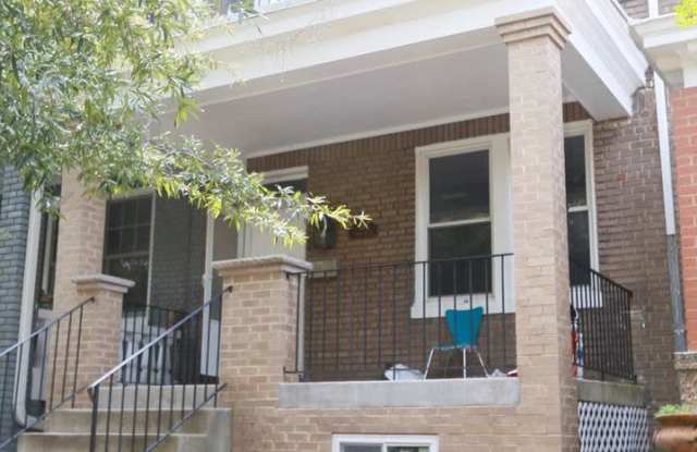 Lovely 3 bedroom home near Howard Universtiy in the Ledroit Park neighborhood photos photos