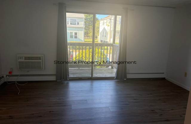 Newly Renovated Condo For Rent in North Providence! Gallery 4