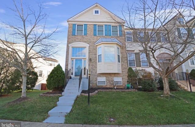 8731 FARNHAM WAY - 8731 Farnham Way, Linton Hall, VA 20136