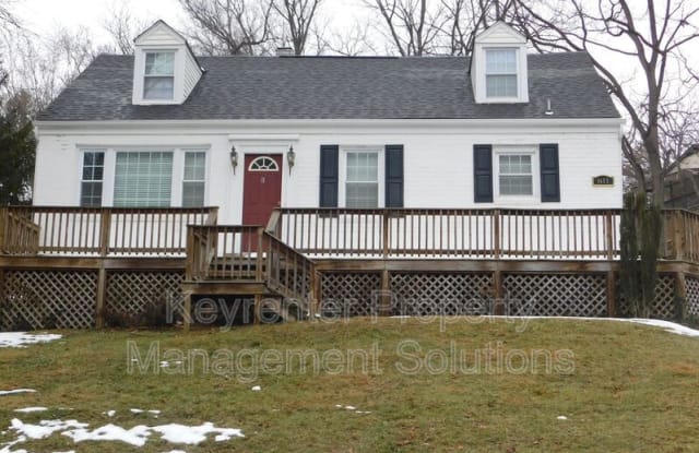 811 E Beverly St photos photos