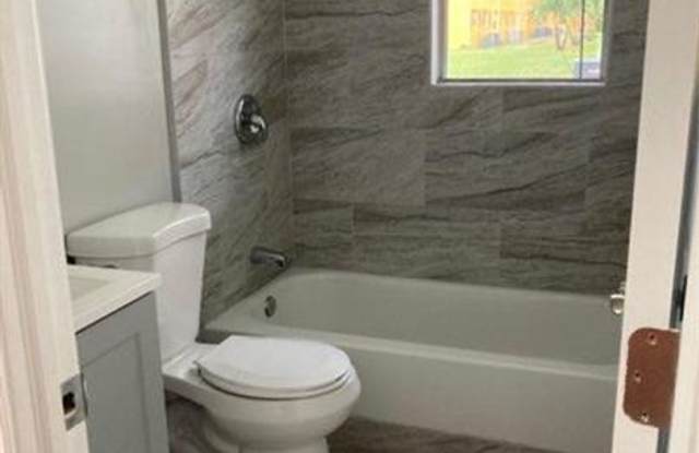 Newly Updated Apartments - Affordable and Close to Everything! - ASK ABOUT OUR MOVE IN SPECIALS! - HABLA ESPANOL Gallery 3