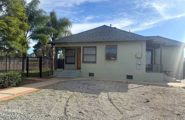 Cozy 2 bedroom 1 bathroom home! photos photos Cozy 2 bedroom 1 bathroom home! photos photos