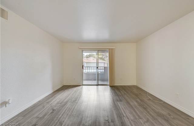 2606 S Durango Drive Gallery 4