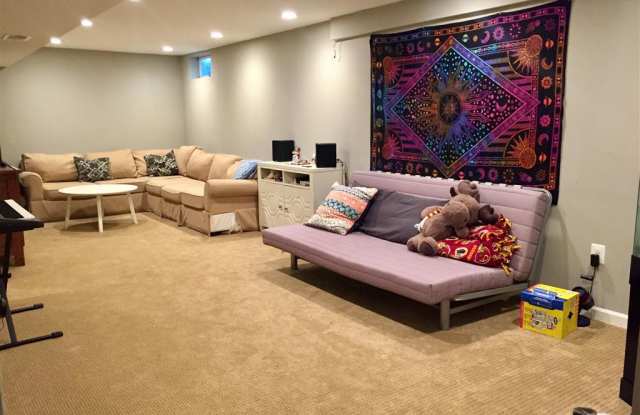 6315 NODDING NIGHT COURT Gallery 3