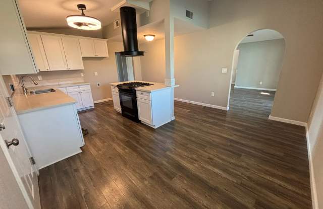 The Perfect Blend of Comfort, Style & Outdoor Living 3Bedroom & 2Bathroom Gallery 1