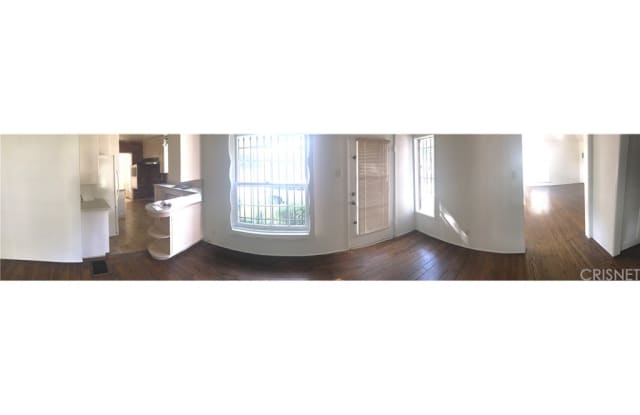 1952 W Kenneth Road Gallery 3