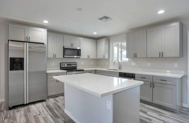 Modern Home with Pool in the Best ASU neighborhood photos photos