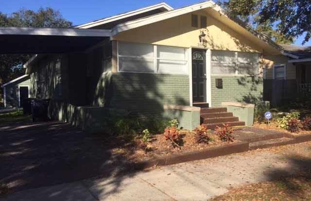 3/2 Historic North Hyde Park Bungalow Gallery 3