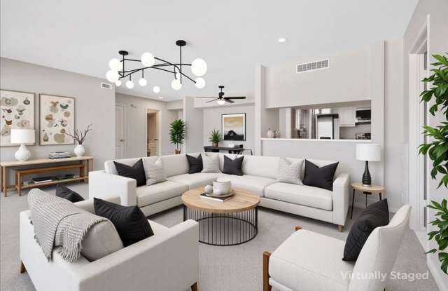 RENOVATED 3BD/2BA LV COUNTRY CLUB GUARD GATED photos photos