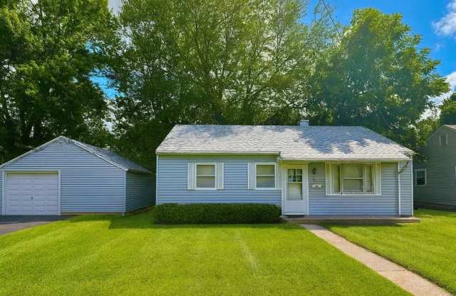 Cozy 2-Bedroom Home In a Peaceful Neighborhood! photos photos