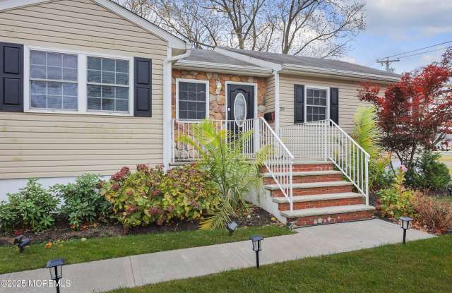 58 Richardson - 58 Richardson Avenue, Eatontown, NJ 07724