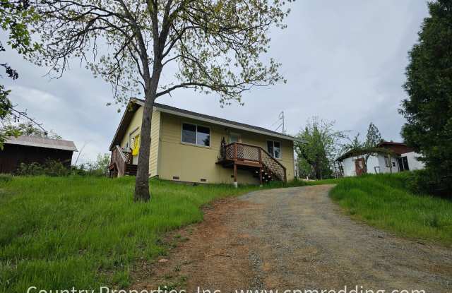 40 Creath Street - 40 Creath Street, Weaverville, CA 96093