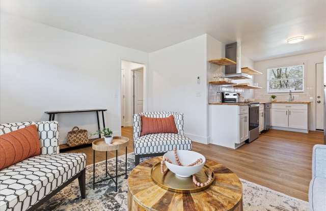 Updated East Nashville Condo for Rent! Gallery 4