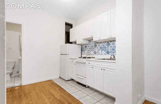 350 East 89th Street Gallery 4