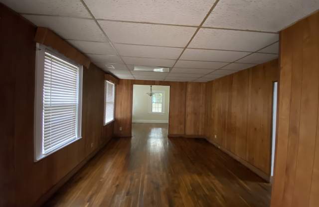 5001 Farrell Avenue Gallery 4