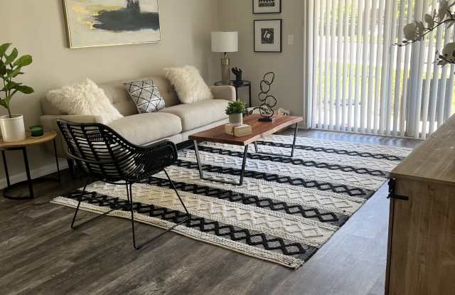 2217 Kilborne Drive Apt D photos photos