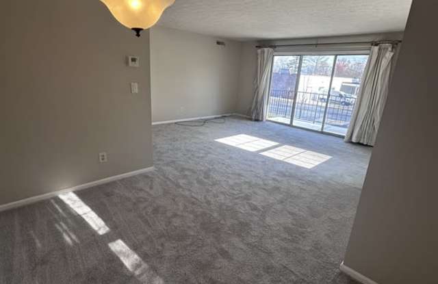 1155 Charter Oak Lane - 202 - 1155 Charter Oak Lane, Westlake, OH 44145