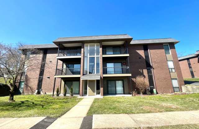 Moon Township- Updated 1 bedroom 1 Bathroom -Fox Hollow Gallery 1
