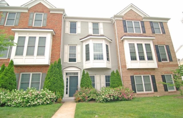 2502 Bronze Stone Place - 2502 Bronze Stone Place, McNair, VA 20171