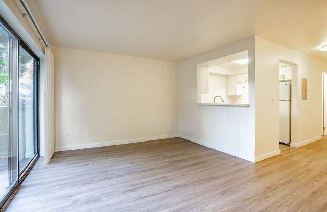 Elliott Place Apartments Gallery 4