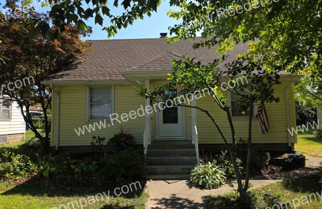 Spacious 3 bed 1.5 bath house photos photos