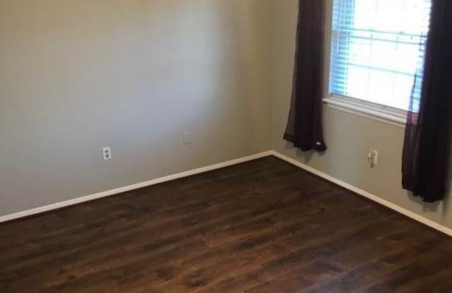 141 MERRYMAN COURT Gallery 2